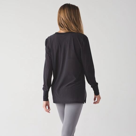 Lululemon Get Low Long Sleeve Top Black - Picture 2 of 12